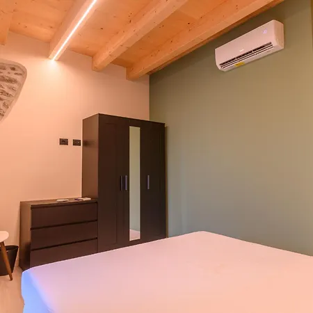 Casale Bellavista 1853, Cremia, Di