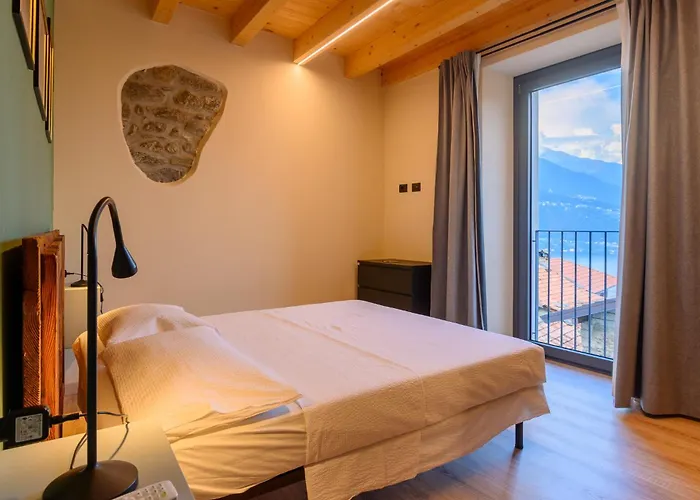 Casale Bellavista 1853, Cremia, Di *