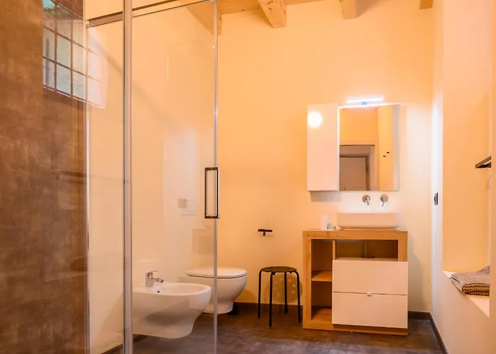 Casale Bellavista 1853, Cremia, Di * Кремия