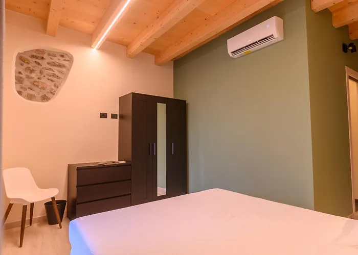 Casale Bellavista 1853, Cremia, Di