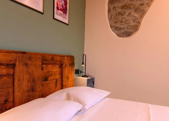 Casale Bellavista 1853, Cremia, Di